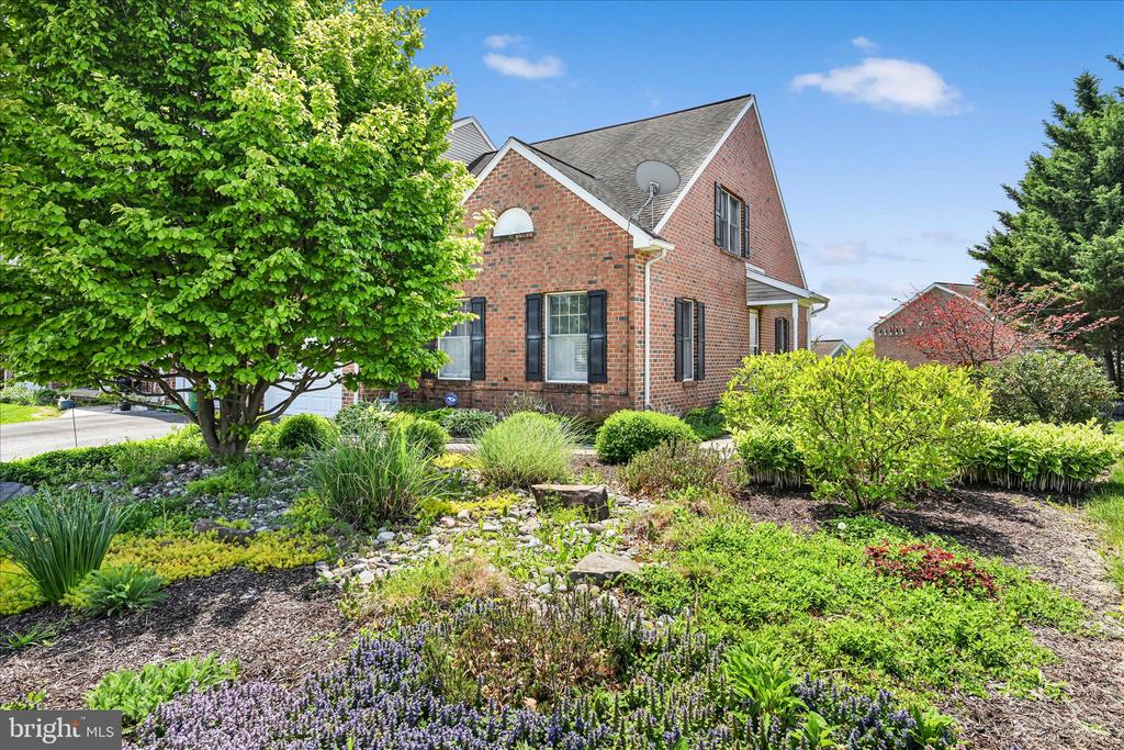 13 SPRING HILL LANE