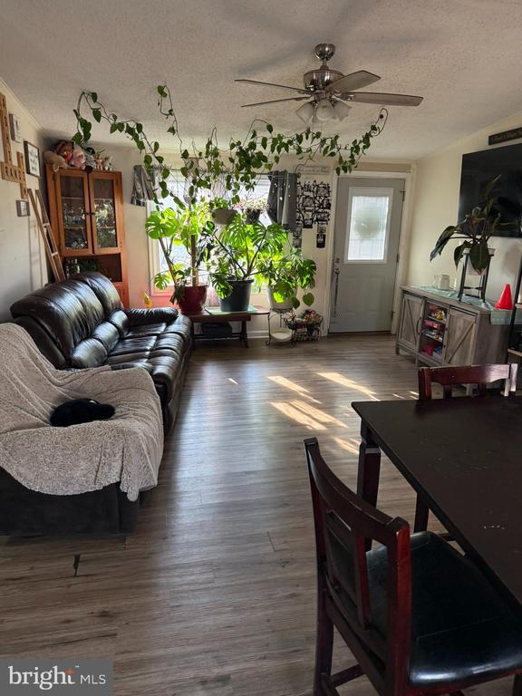 5 CONESTOGA MANOR