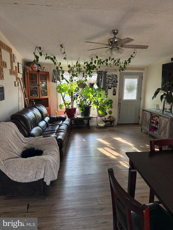 5 CONESTOGA MANOR