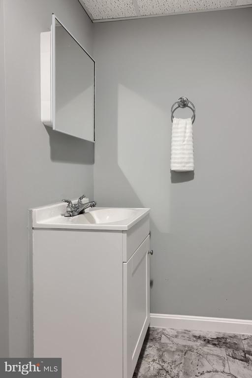 404 MALORY STREET