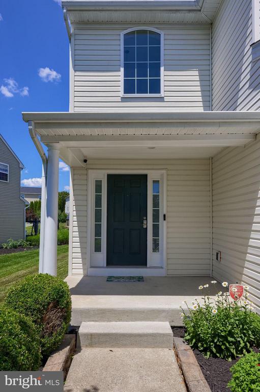 404 MALORY STREET