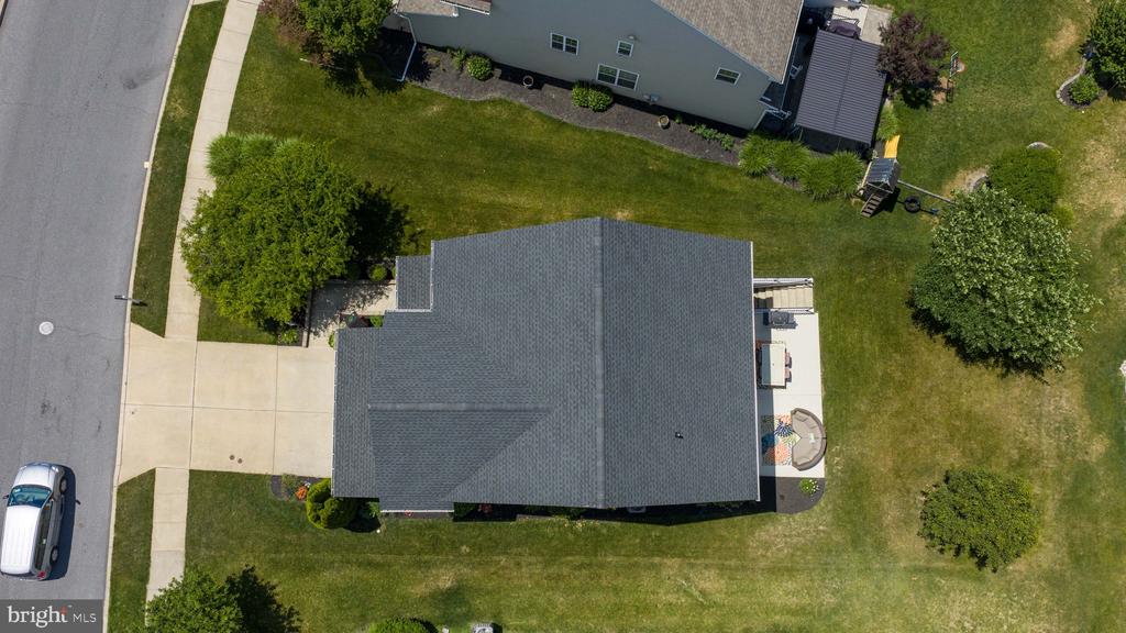 404 MALORY STREET