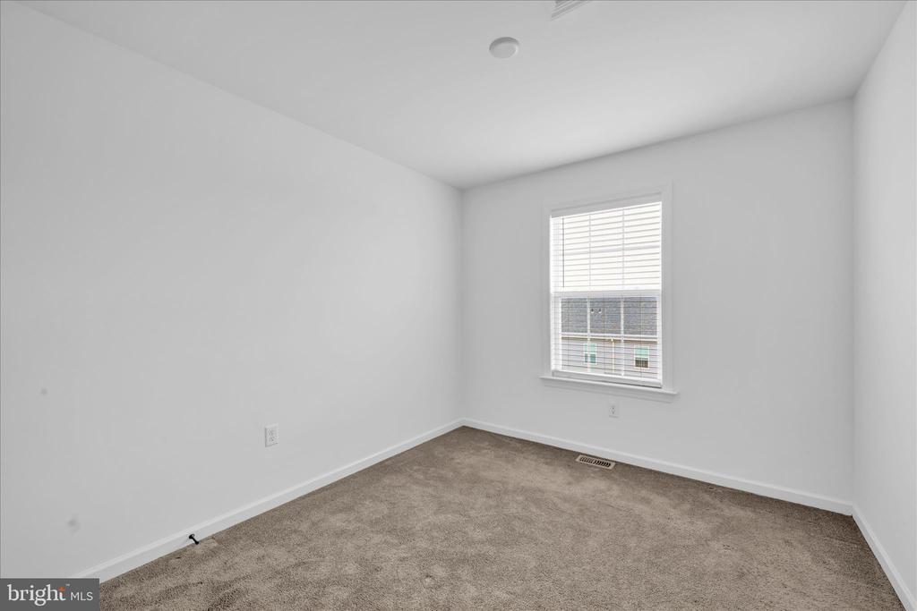 2473 ARTESIAN WAY