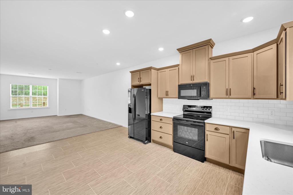 2473 ARTESIAN WAY