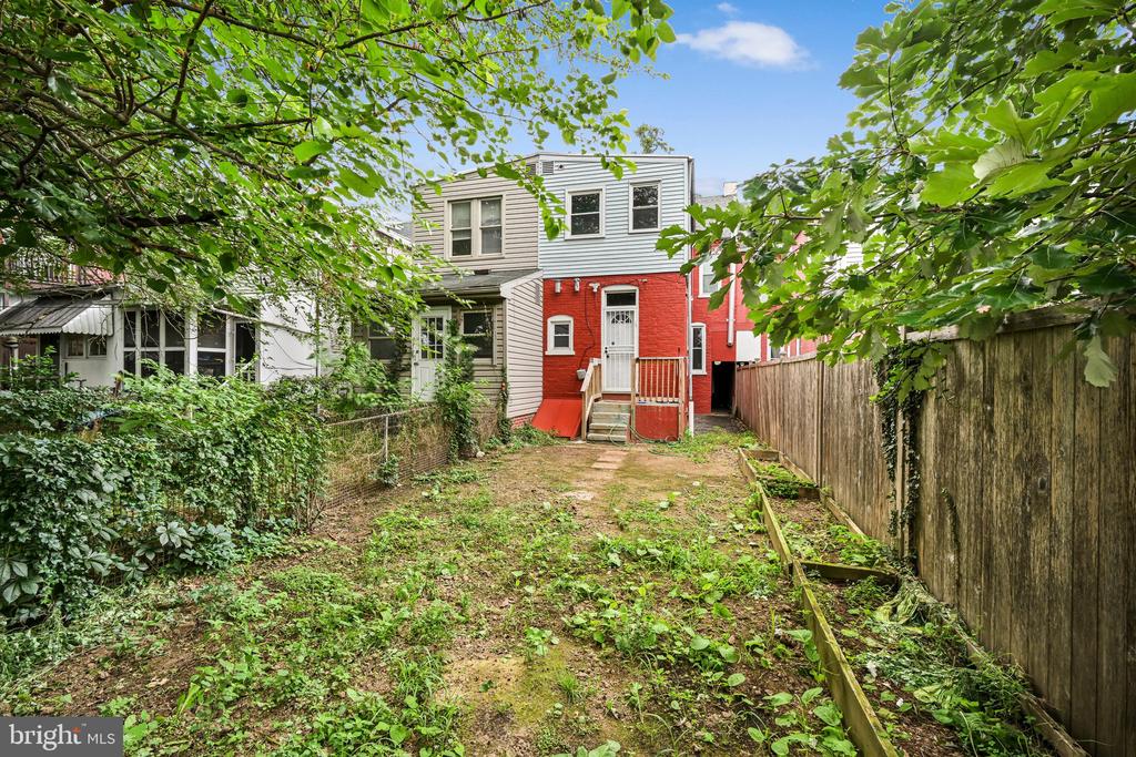334 NEW HOLLAND AVENUE
