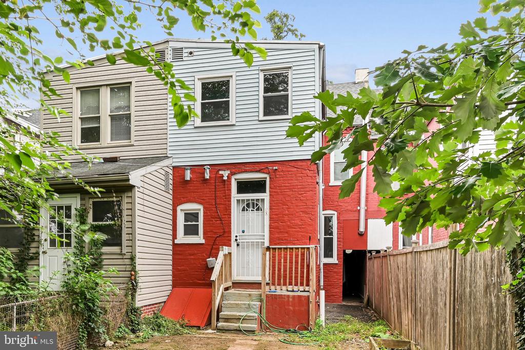 334 NEW HOLLAND AVENUE