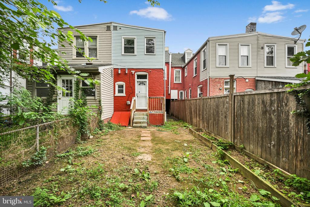 334 NEW HOLLAND AVENUE