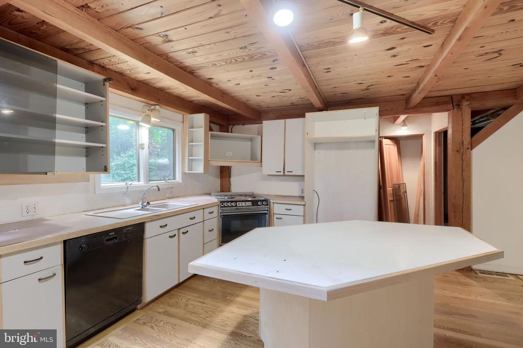 355 ARBOR ROAD