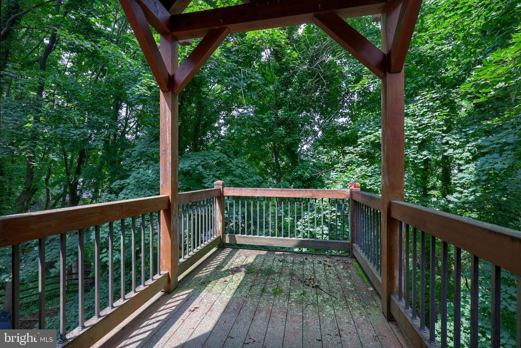 355 ARBOR ROAD