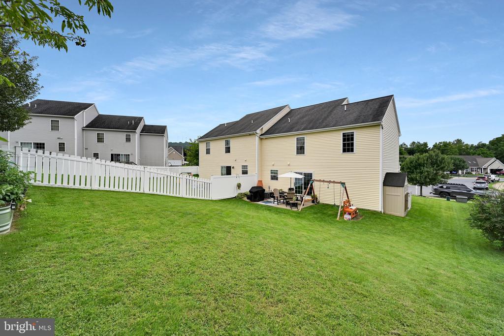 34 SILVER MAPLE CIRCLE
