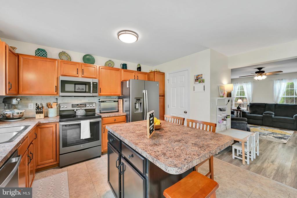 34 SILVER MAPLE CIRCLE