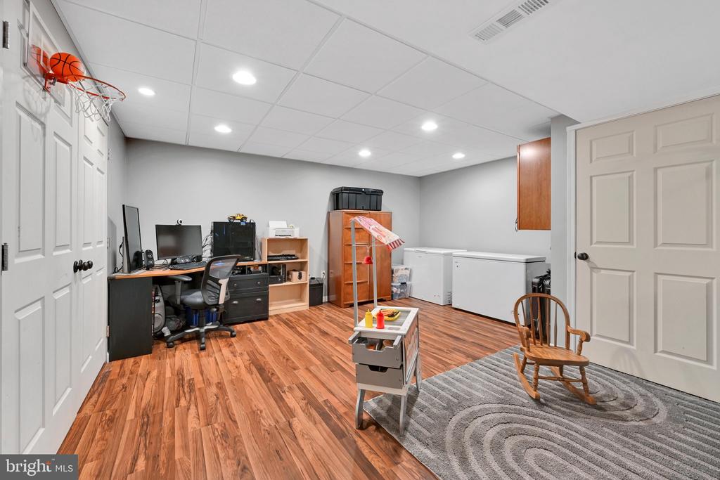 34 SILVER MAPLE CIRCLE