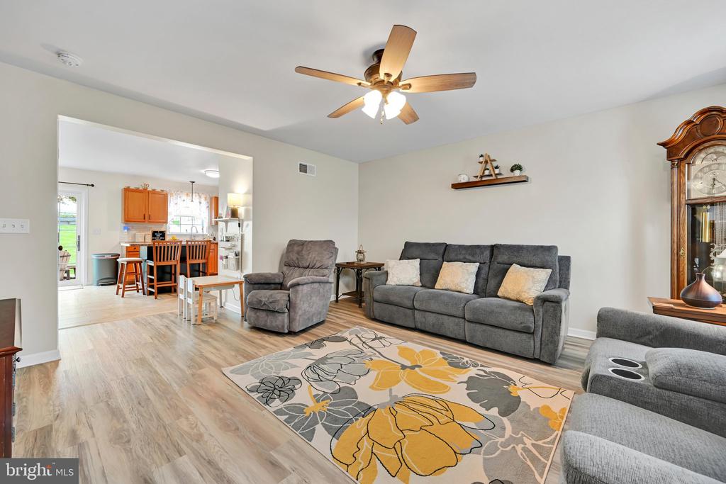 34 SILVER MAPLE CIRCLE