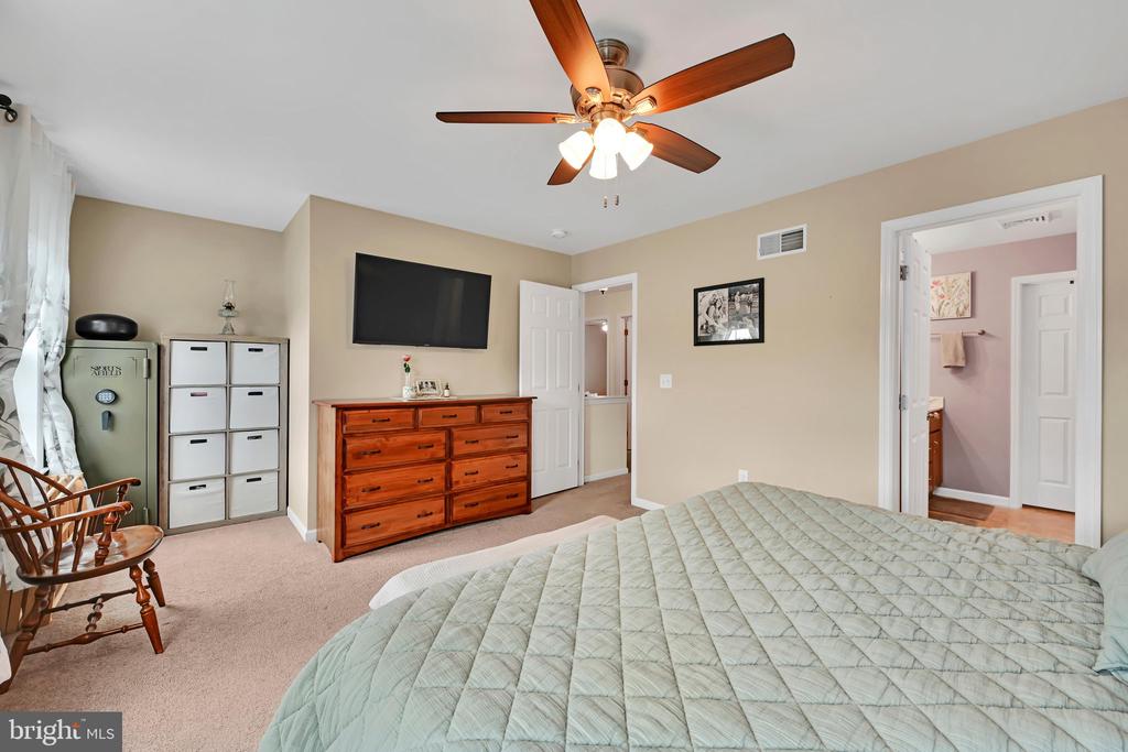 34 SILVER MAPLE CIRCLE
