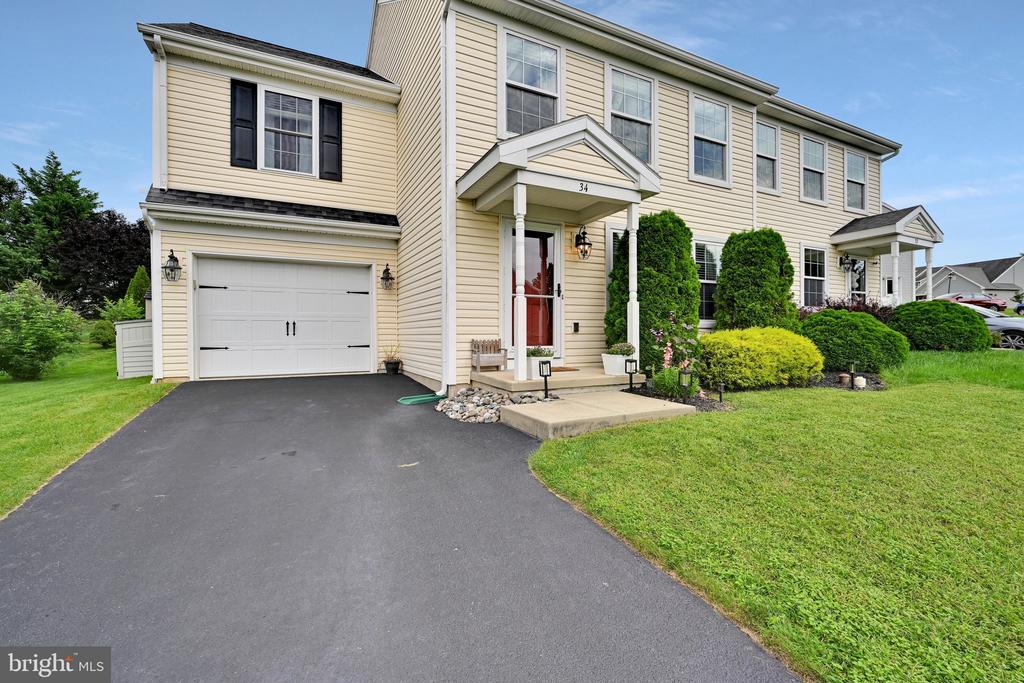 34 SILVER MAPLE CIRCLE