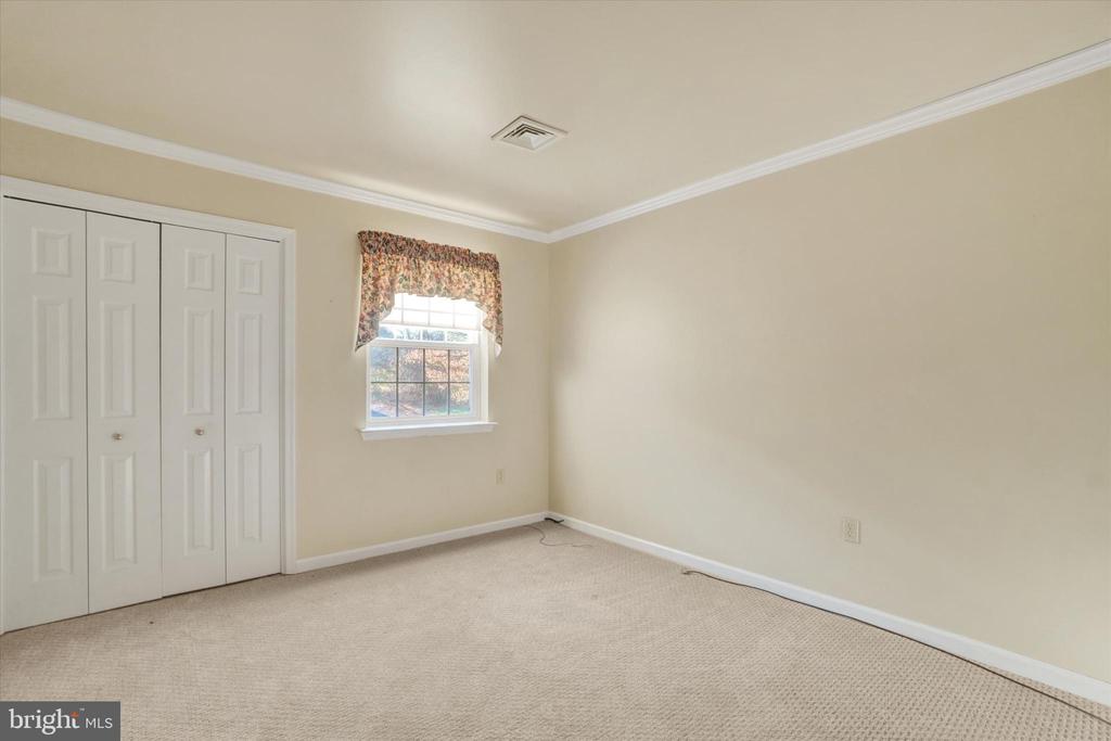 3258 FALCON LANE