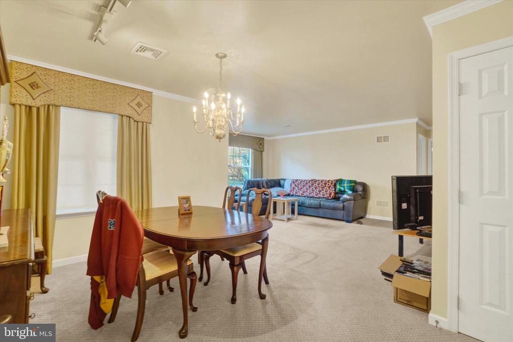 3258 FALCON LANE
