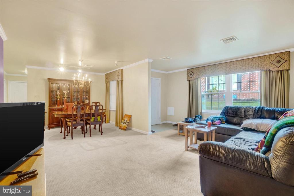 3258 FALCON LANE