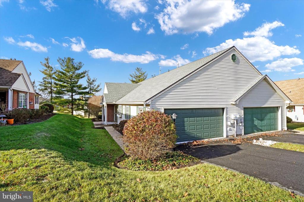 3258 FALCON LANE