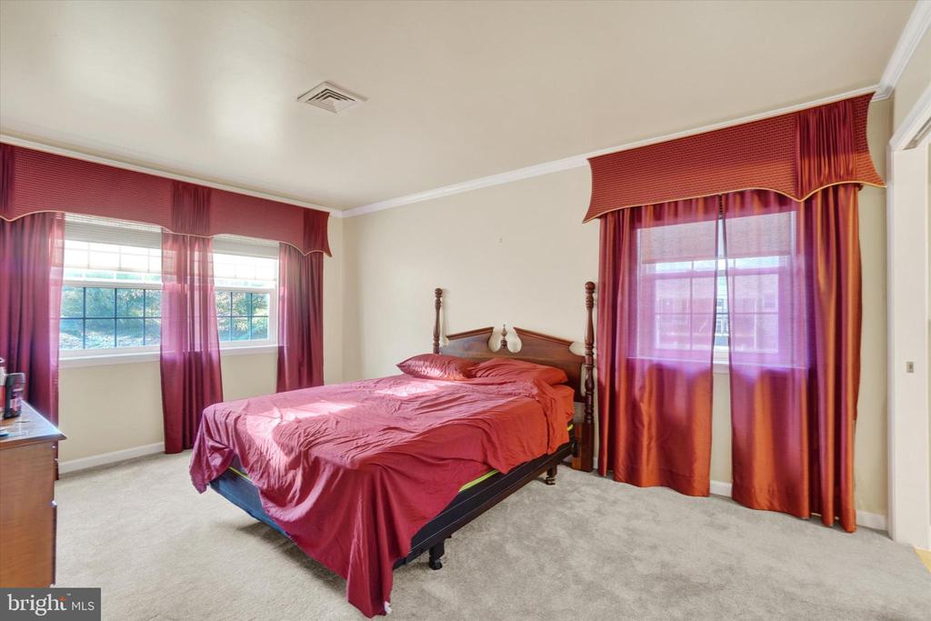 3258 FALCON LANE