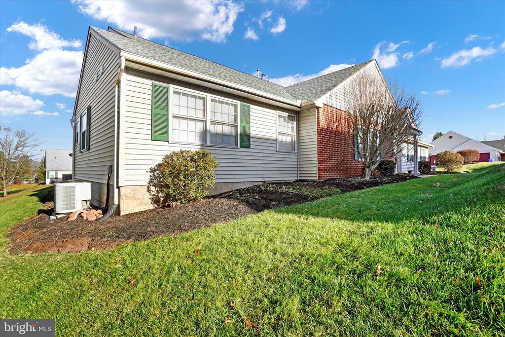 3258 FALCON LANE