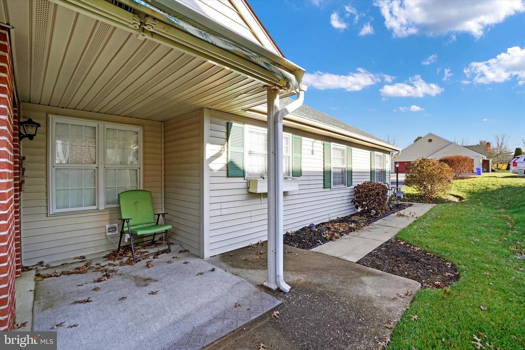 3258 FALCON LANE