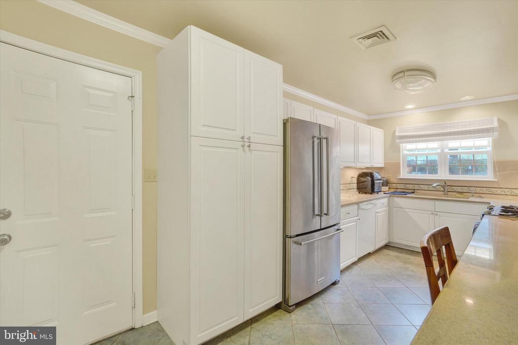 3258 FALCON LANE