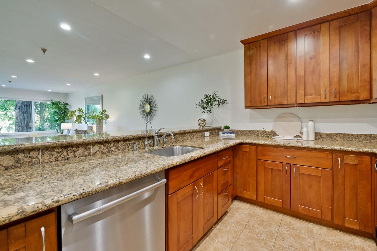 725 Mariposa AVE 203