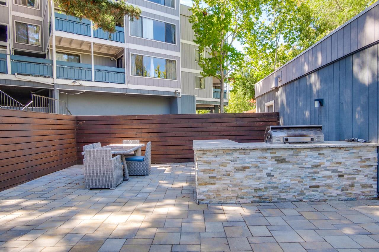 725 Mariposa AVE 203