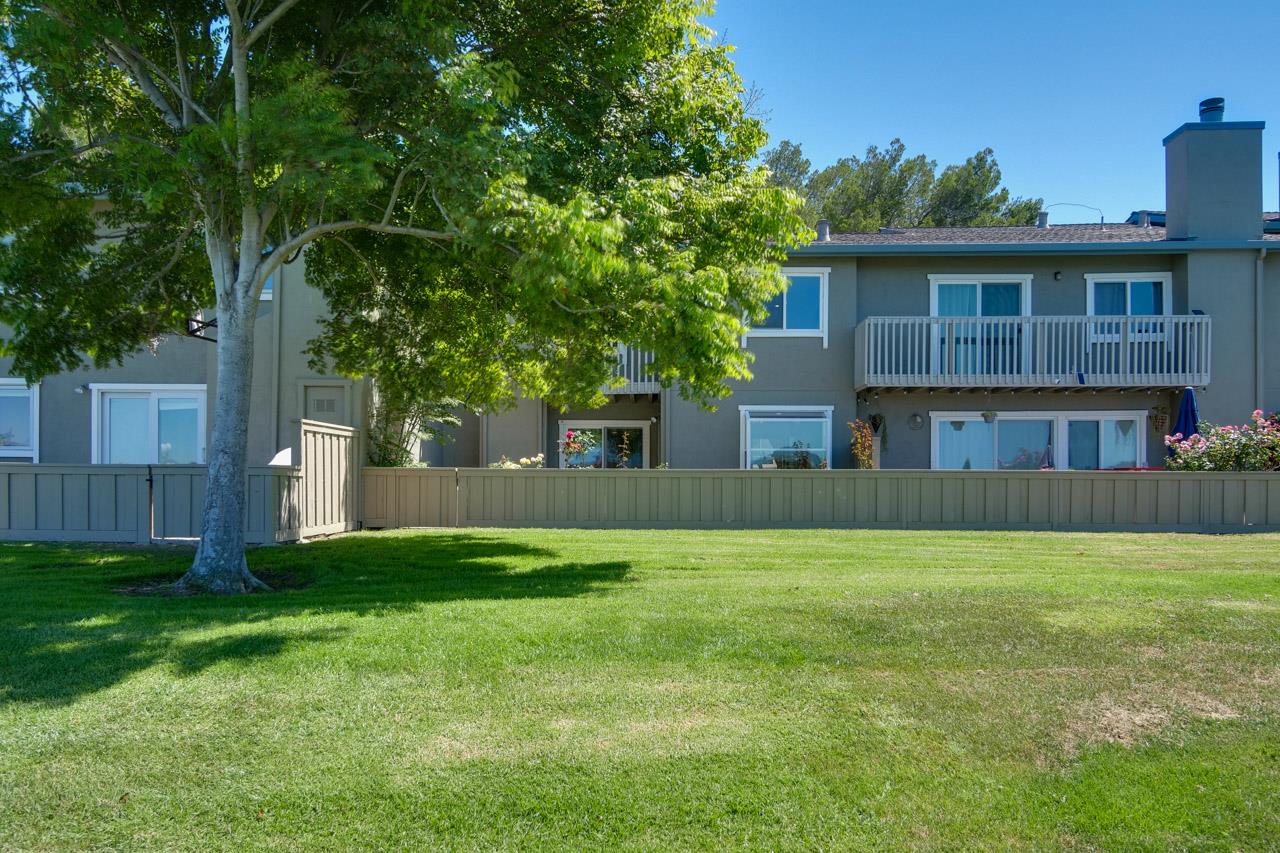 152 Beach Park BLVD