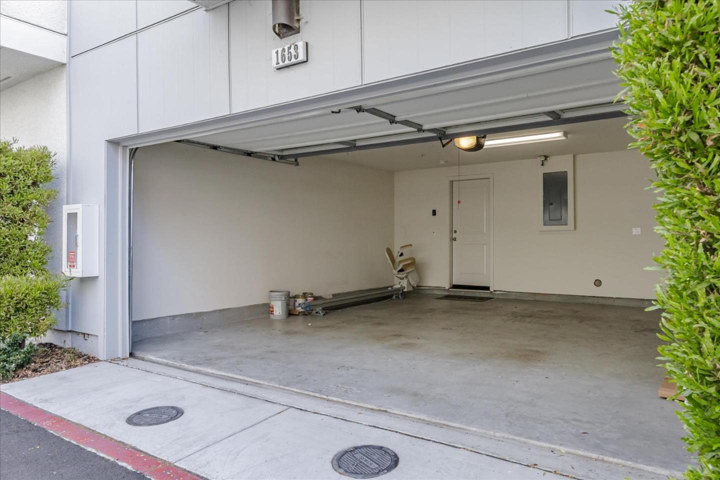 1653 Centre Pointe DR