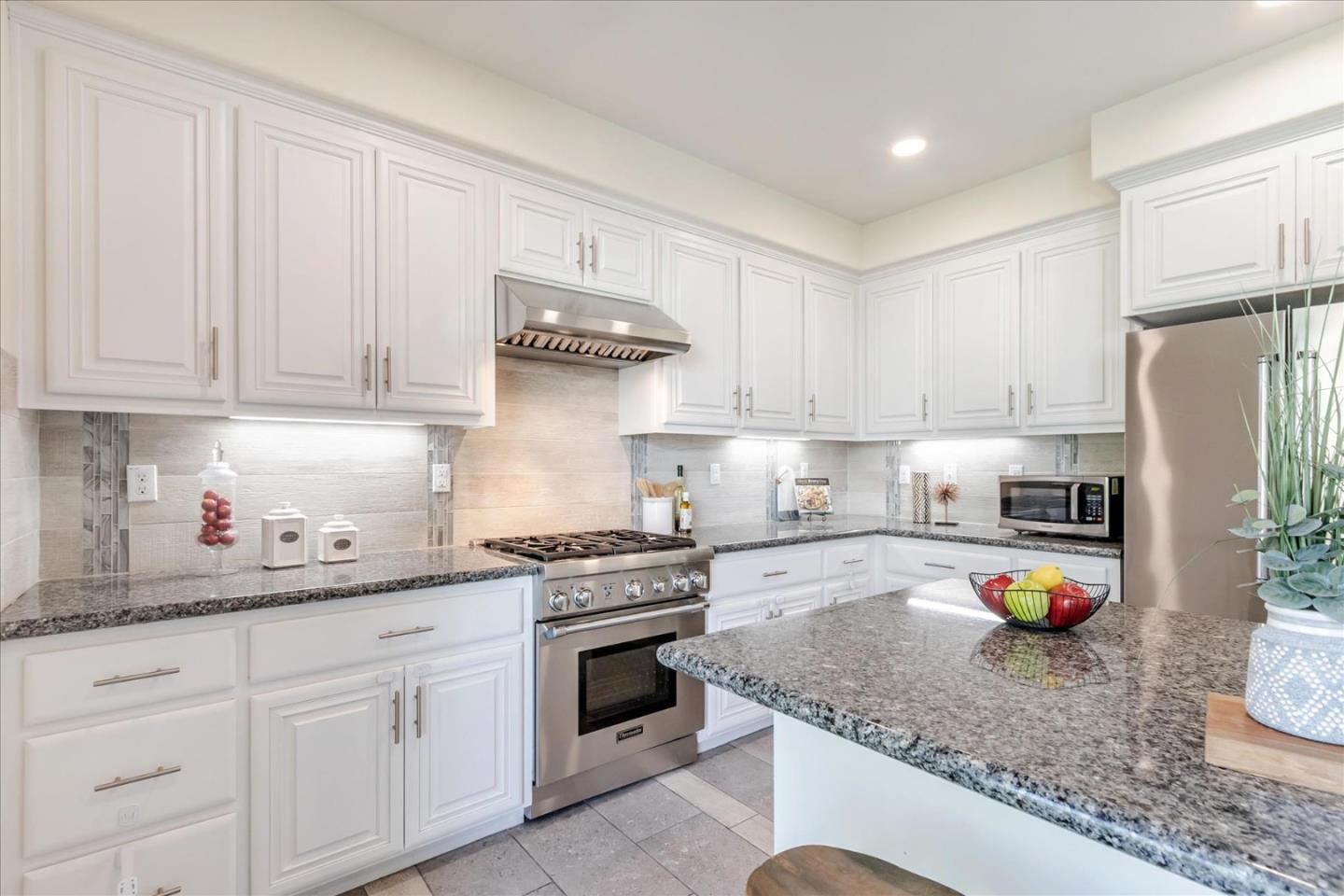 1653 Centre Pointe DR