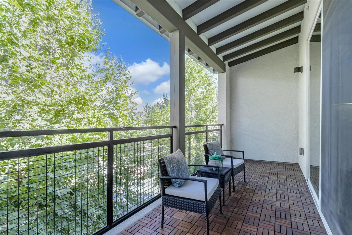 1653 Centre Pointe DR