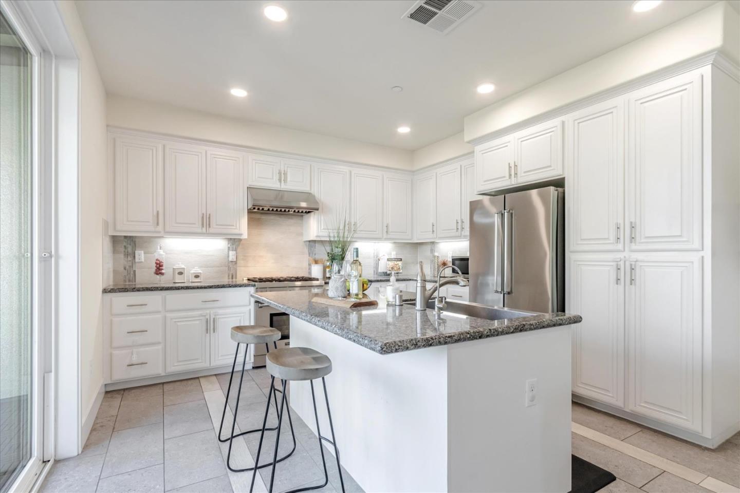 1653 Centre Pointe DR