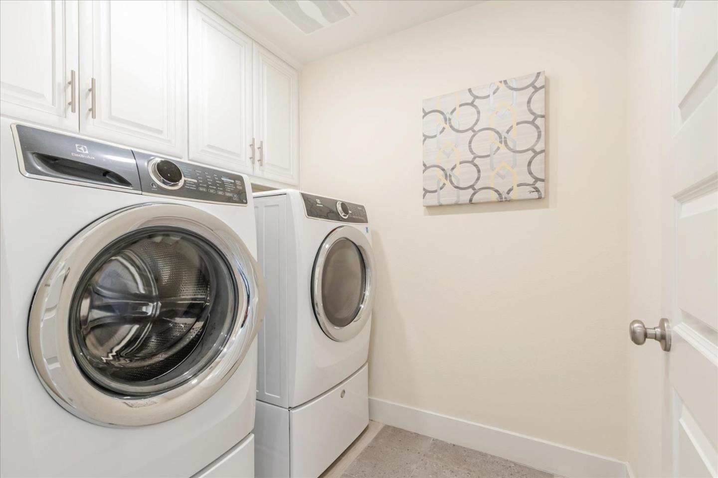 1653 Centre Pointe DR