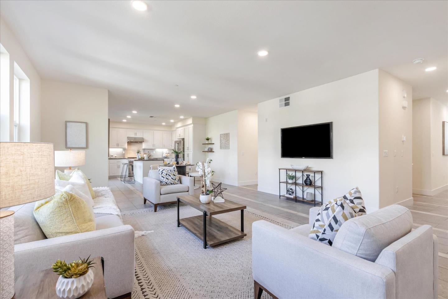 1653 Centre Pointe DR