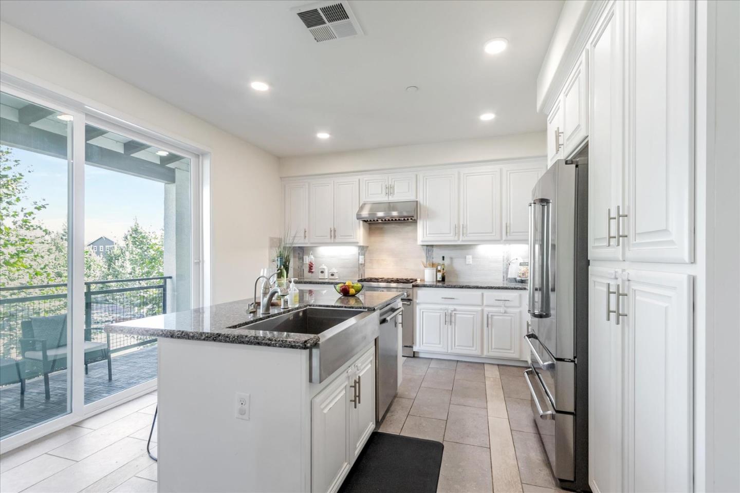 1653 Centre Pointe DR