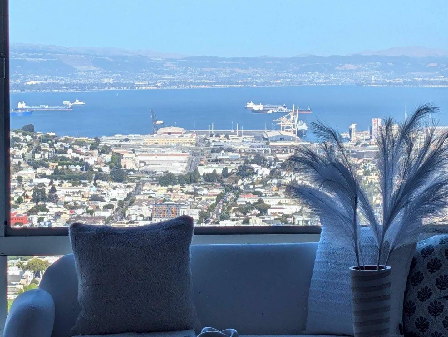 15 Red Rock WAY 208N