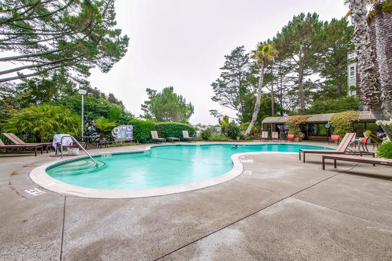 15 Red Rock WAY 208N