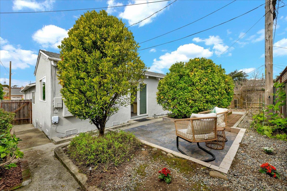 710 Southwood DR