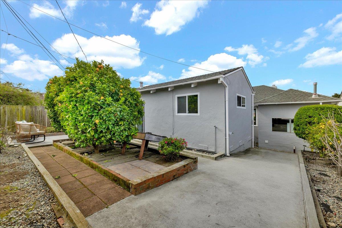710 Southwood DR