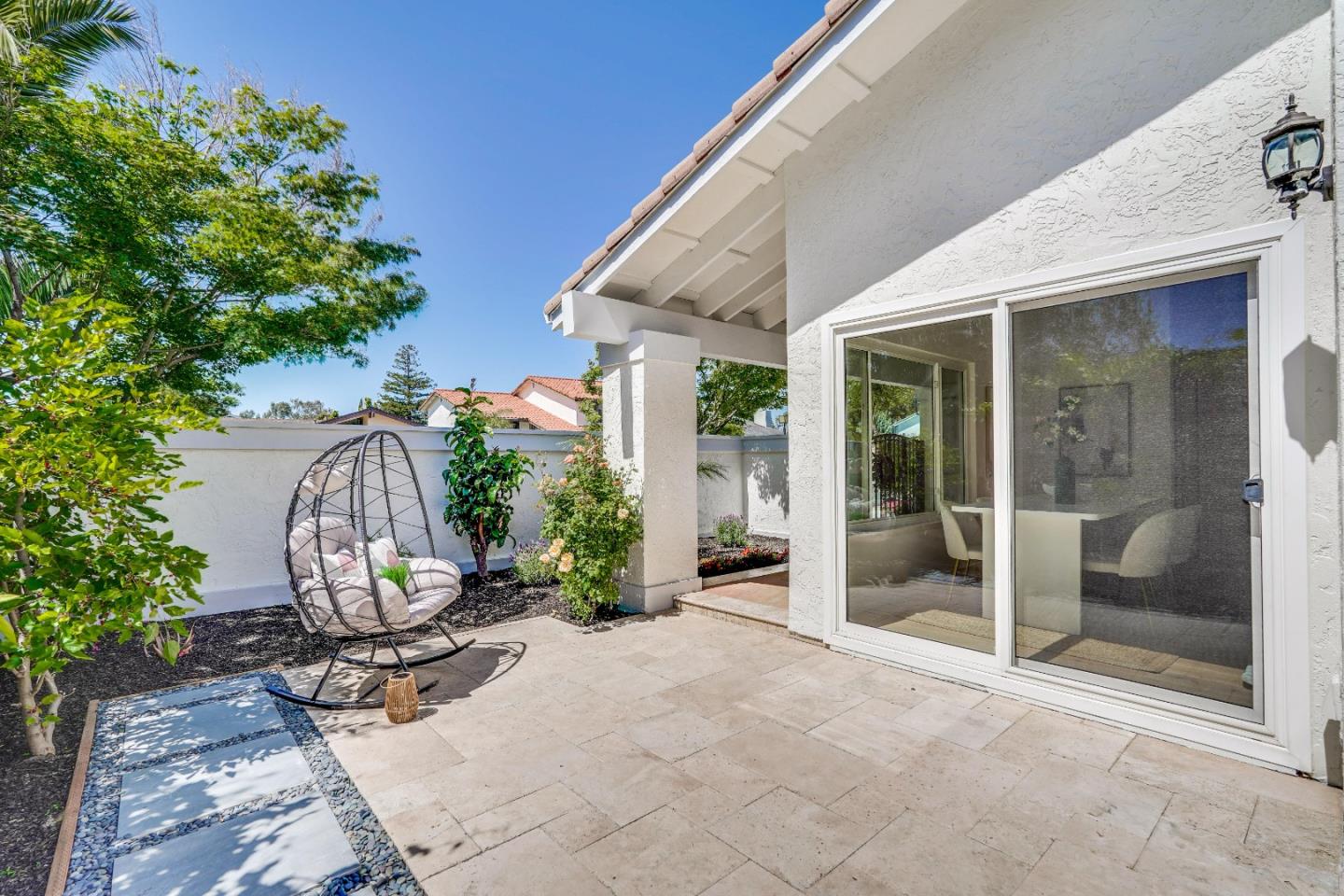 556 Seahorse Lane
