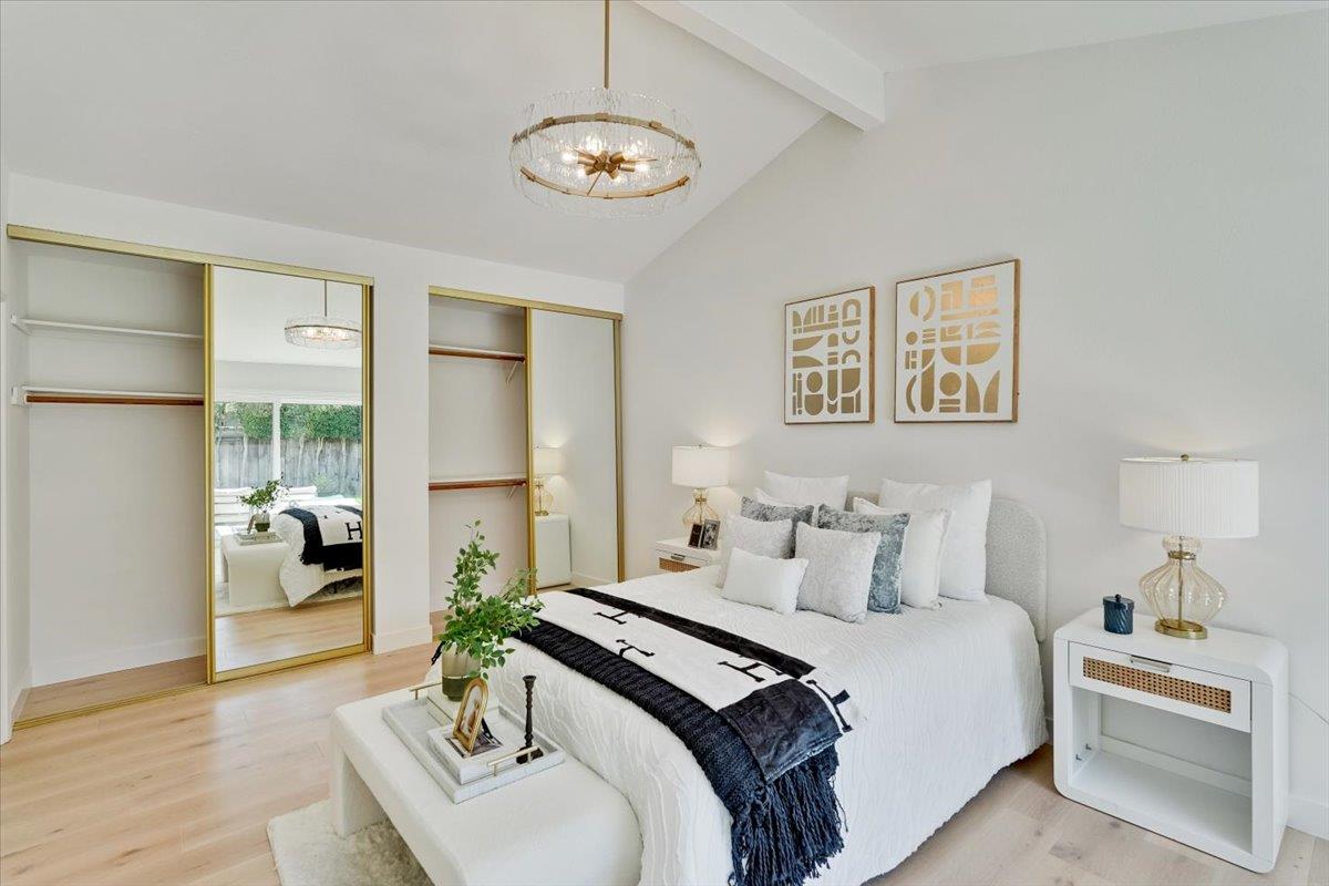 556 Seahorse Lane
