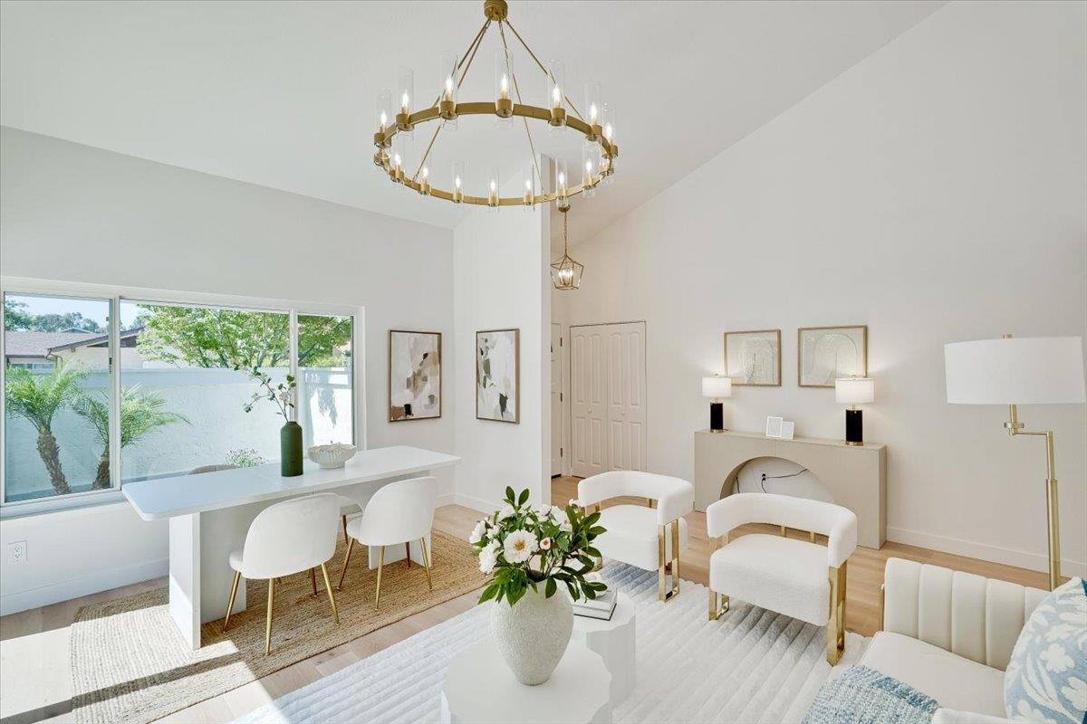 556 Seahorse Lane