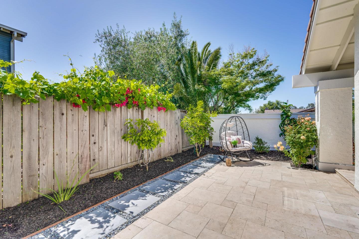 556 Seahorse Lane