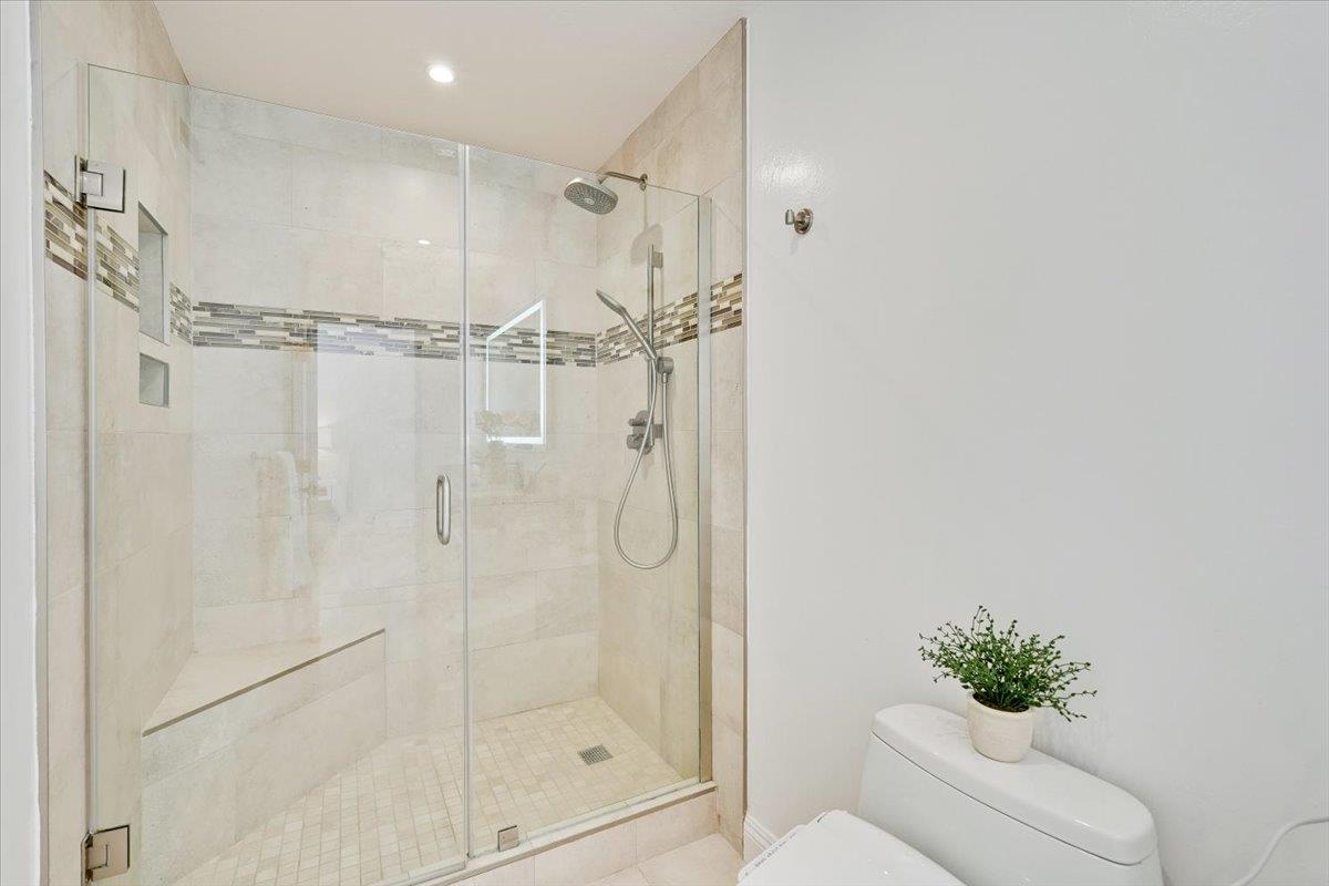556 Seahorse Lane