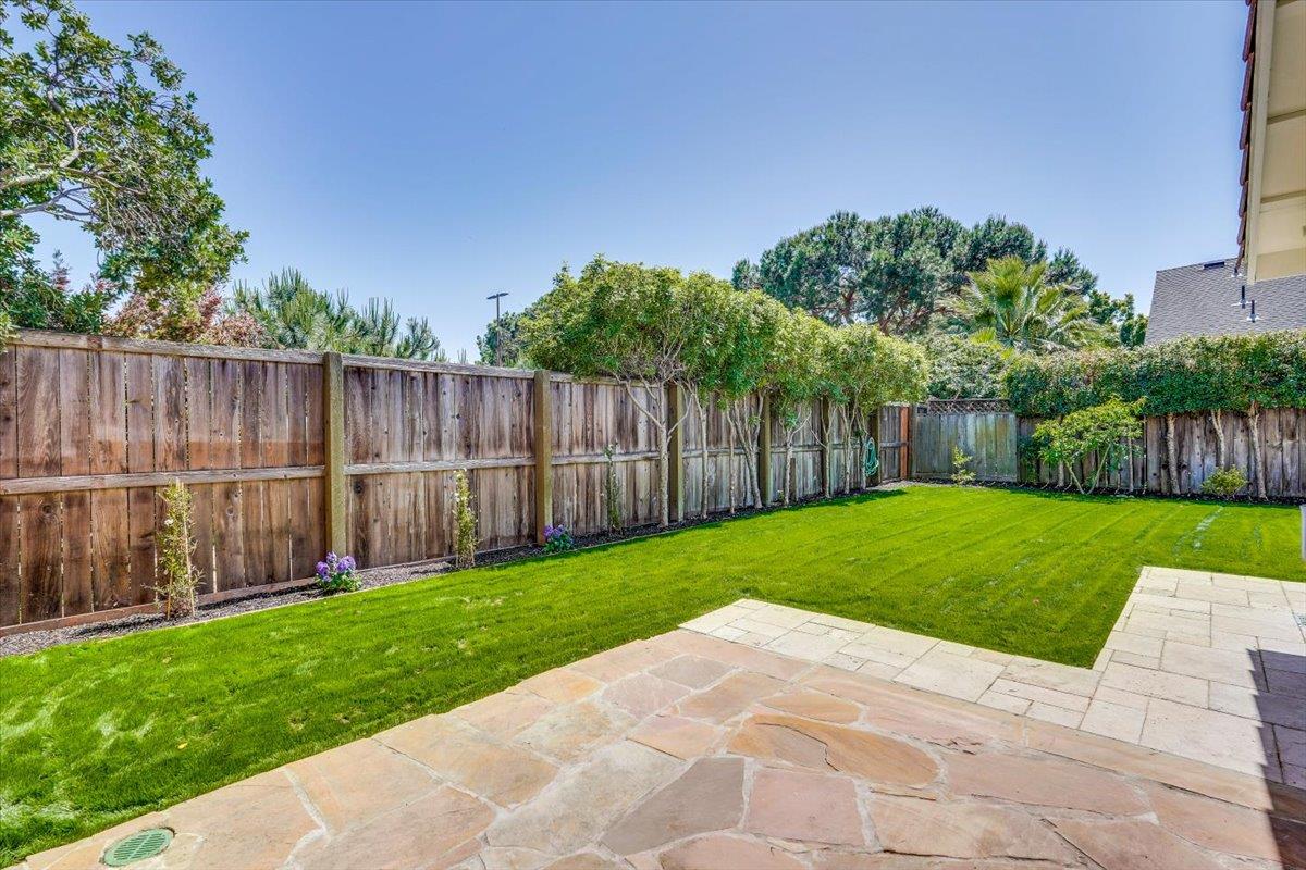 556 Seahorse Lane