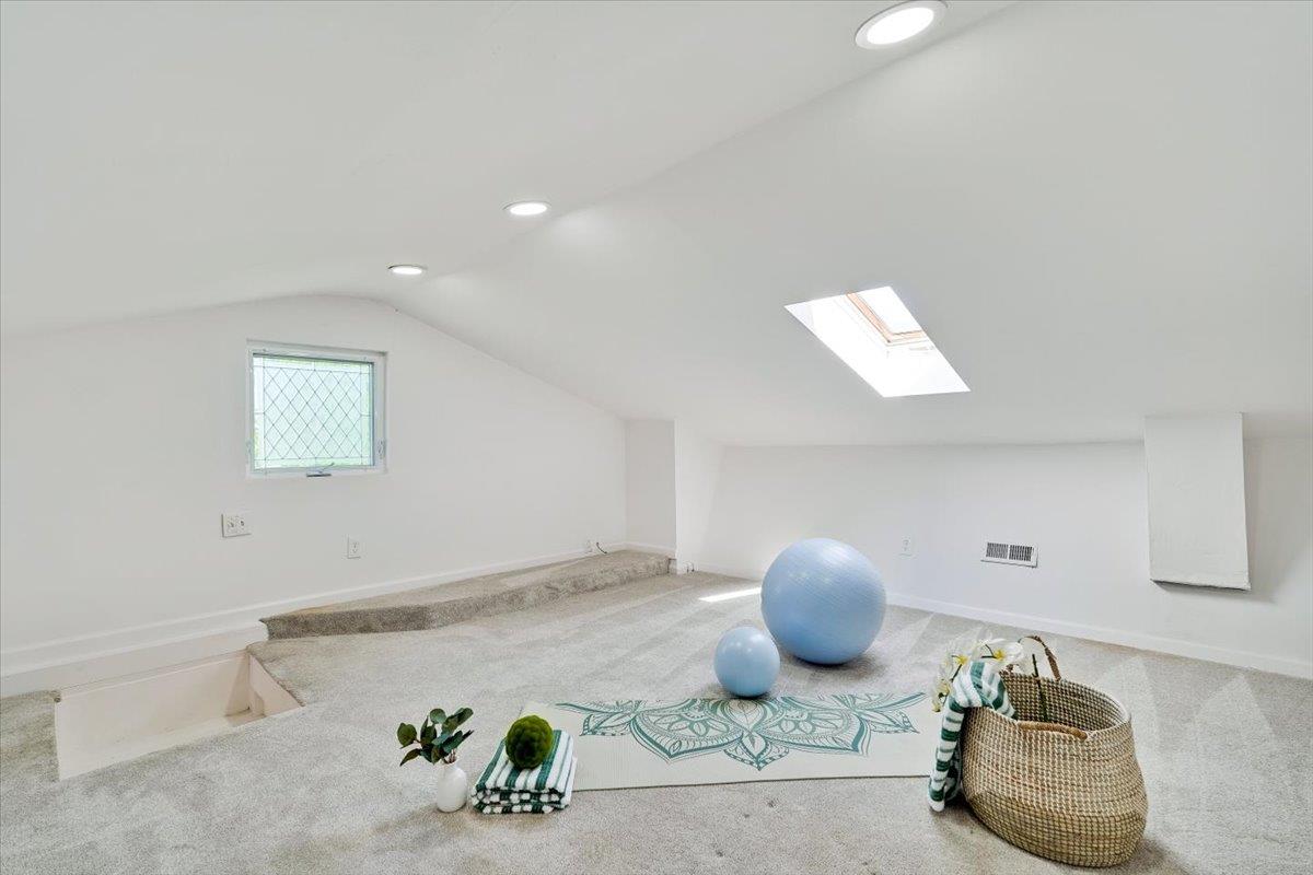 556 Seahorse Lane