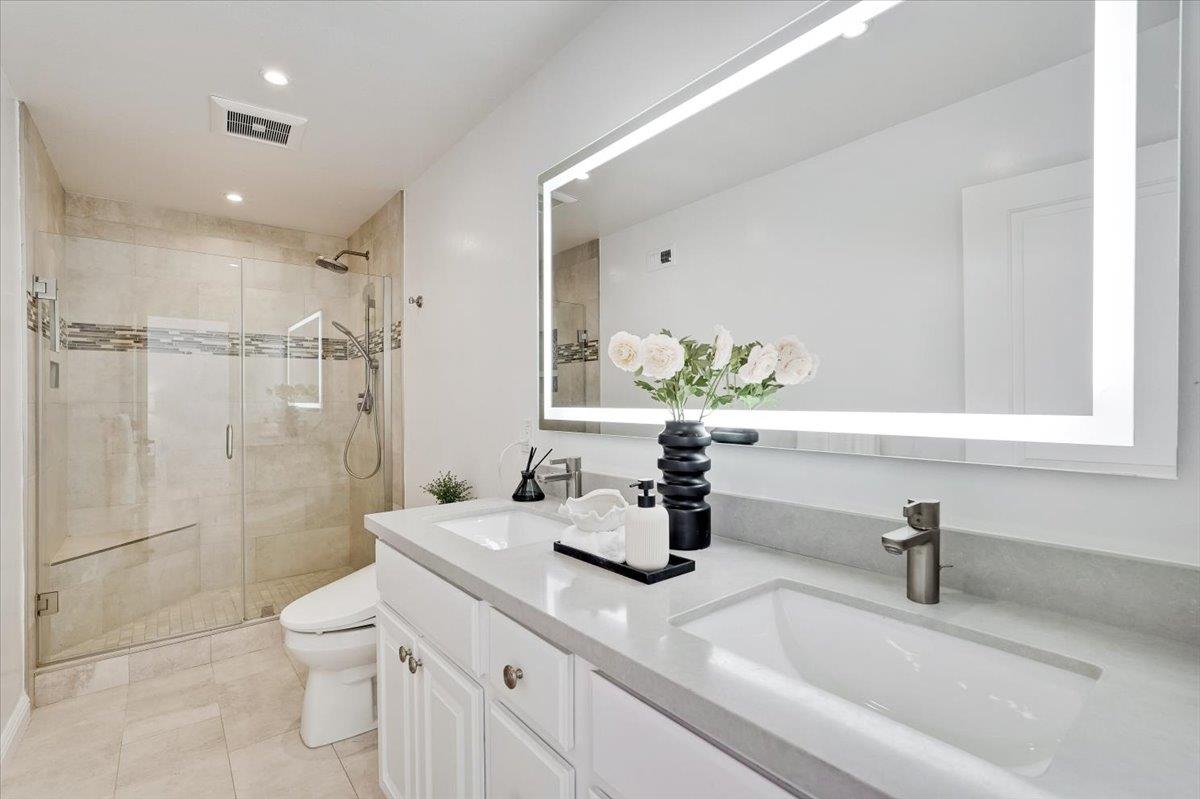 556 Seahorse Lane