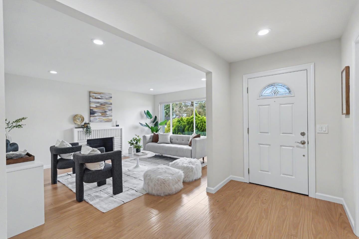 850 Roble DR